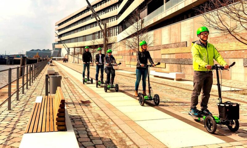 Hamburg: Sightseeing Tour with 'Scuddy' - 2h - Rider Requirements and Safety Considerations