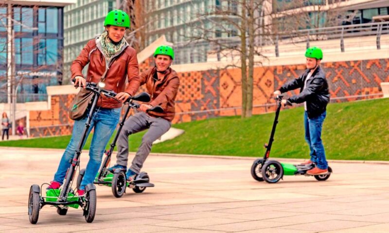 Hamburg: Sightseeing Tour with 'Scuddy' - Exploring Hamburg’s Canals and HafenCity