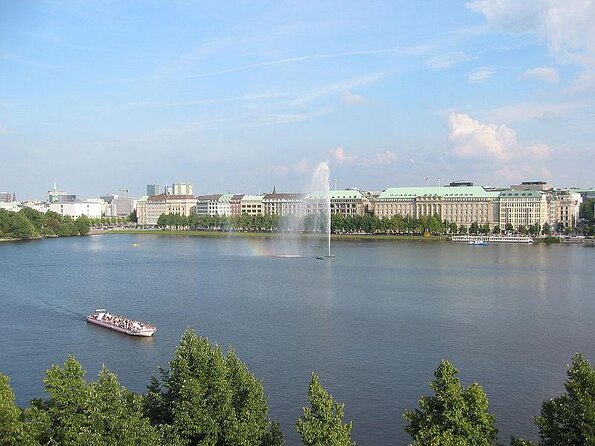 Hamburg Small-Group Sunset Sailing Cruise on Lake Alster - Experience Hamburg’s Unique Waterway from a Small-Group Sailboat