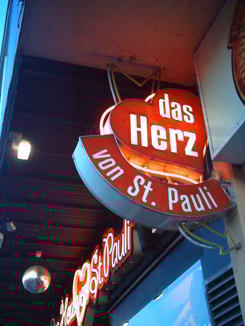 Hamburg: St. Pauli 1.5-Hour Tour - Explore Hamburg’s Vibrant St. Pauli District in 1.5 Hours