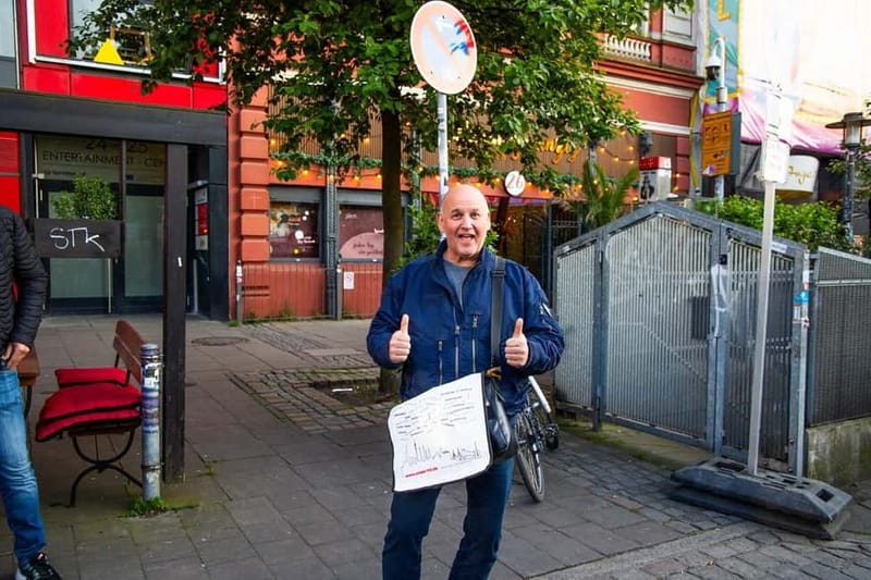 Hamburg: St. Pauli Green Bunker Tour in German - The Architecture and Ecological Redevelopment