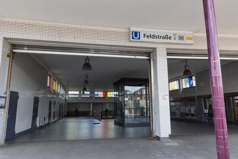 Hamburg: St. Pauli Green Bunker Tour in German - Panoramic Views of Hamburg from the Rooftop