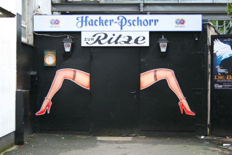 Hamburg St Pauli: Red Light District Walking Tour - The Significance of Große Freiheit in Hamburg’s Nightlife