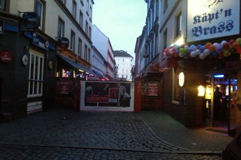 Hamburg: St. Pauli Tour with the White Dandy - Who Will Most Enjoy This Experience?