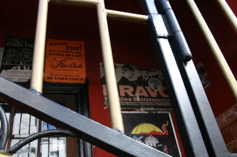 Hamburg: St. Pauli Walking Tour with Live Music - Discover the Historic Clubs and Music Venues of St. Pauli