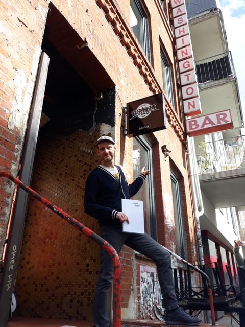 Hamburg: St. Pauli Walking Tour with Live Music - The Experience at Park Fiction and Hein-Köllisch-Platz