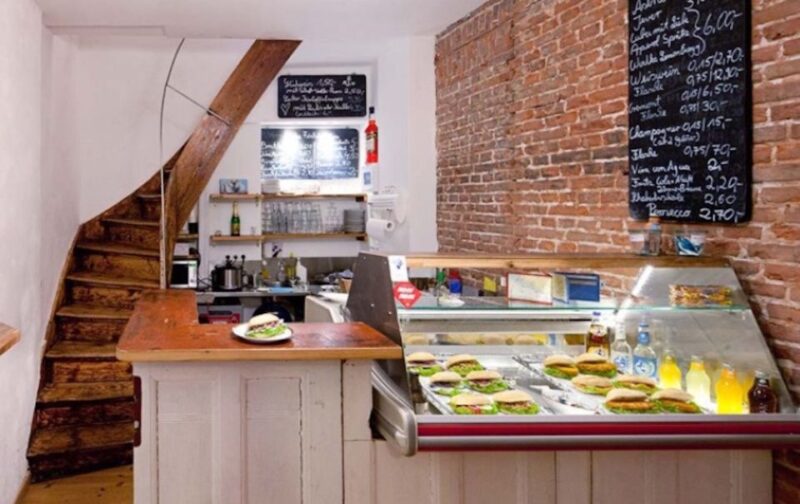 Hamburg: The Ultimate Sex, Drugs, and Hotdog Tour - Key Points