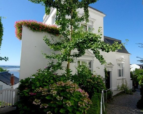 Hamburg: Tour of Blankenese on the Banks of the Elbe - The Sum Up: A Scenic and Historic Escape Near Hamburg