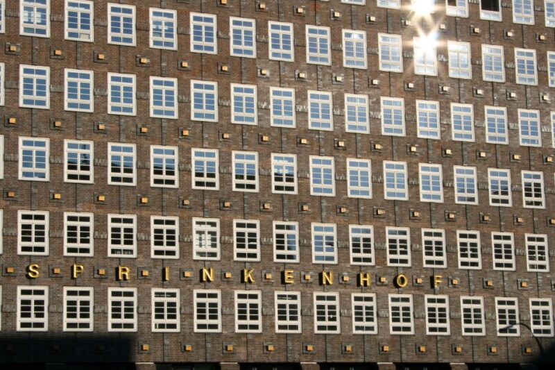 Hamburg: UNESCO-World Heritage Sites Tour - The Experience of the Guided Tour