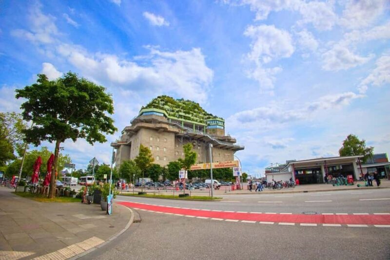 Hamburg: Walking tour of the Green Bunker in St. Pauli - Key Points