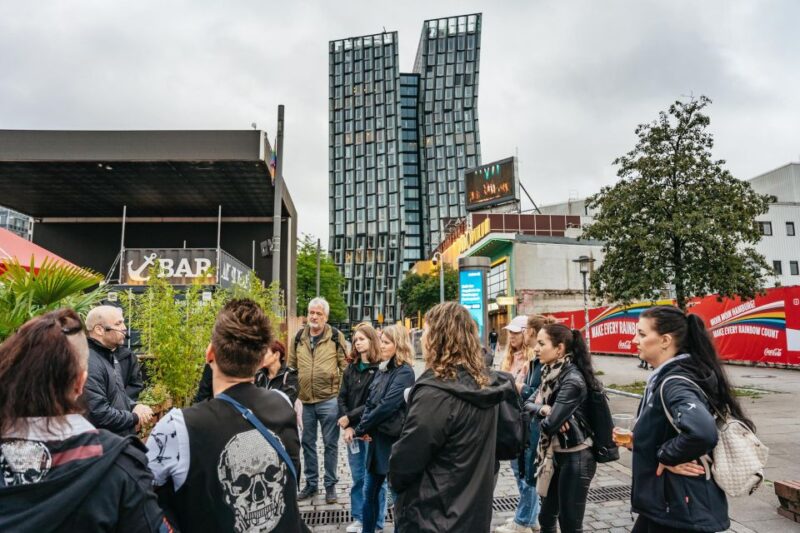 Hamburgs Highlights: Harbor Cruise & Reeperbahn Walking Tour - Meeting Point and Guide for the Reeperbahn Walking Tour