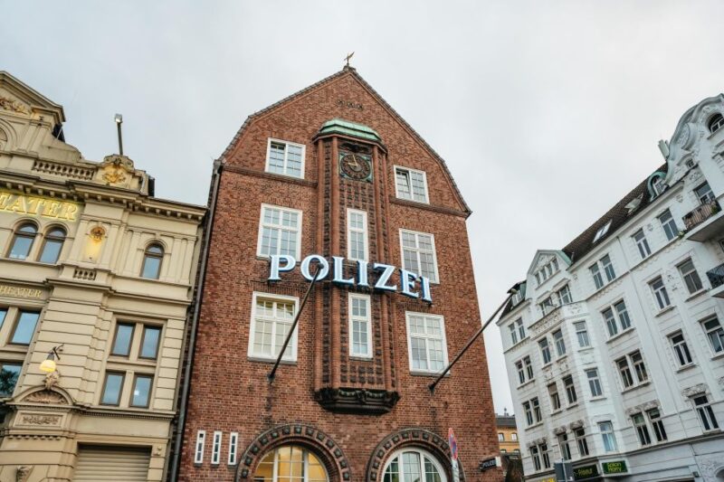 Hamburgs Highlights: Harbor Cruise & Reeperbahn Walking Tour - What Makes the Reeperbahn Walking Tour Unique