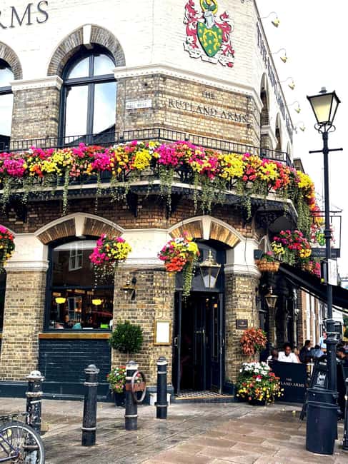 Hammersmith: Winter Scenic Walking Tour & Prosecco Toast - Discover Hammersmith’s Riverside Charm in a Scenic Walk & Prosecco Toast