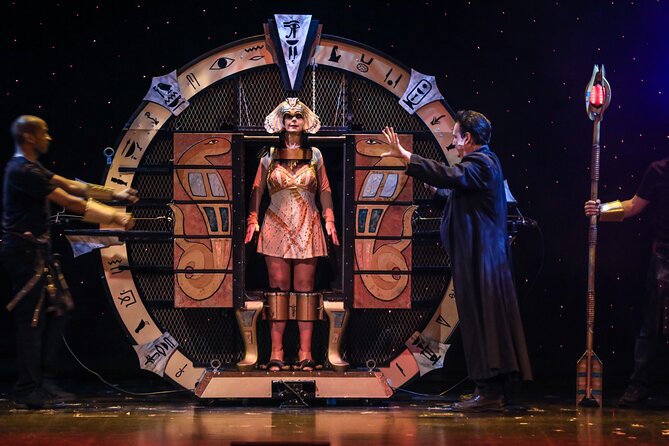 Hamners' New Year's Eve Extravaganza in Branson - Mid-Show Intermission and Food Service