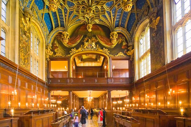 Hampton Court Guided Tour. Full day Access & High Tea - Exploring Hampton Court Park and Gardens