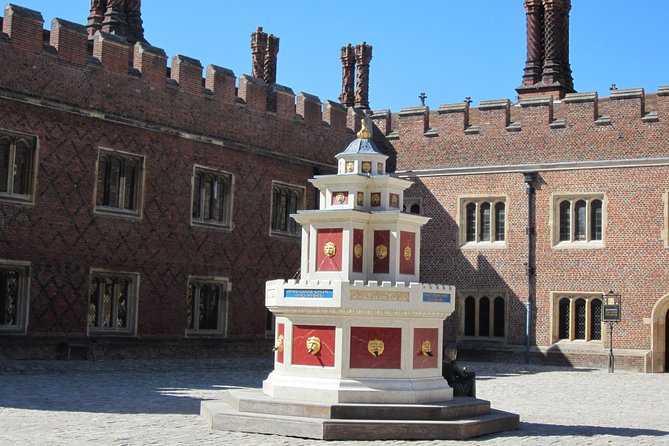 Hampton Court Palace 3hr tour: Henry VIII's & William III's intriguing Palaces - Practical Information and Logistics