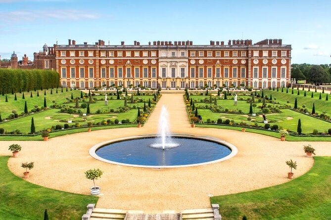 Hampton Court Palace Half Day Trip from London with Tickets - Explore Hampton Court Palace with Convenient Transportation from London