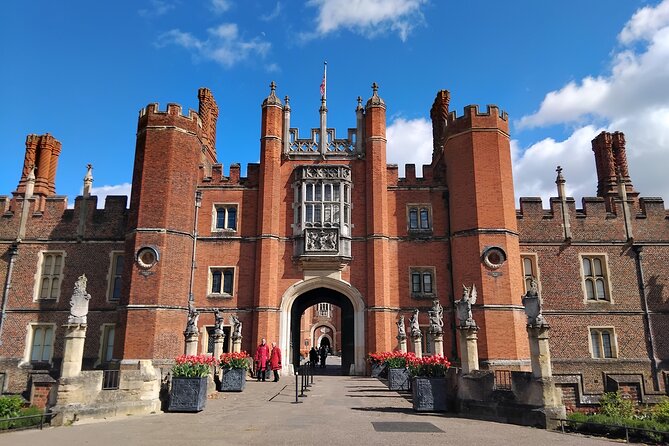 Hampton Court Palace Private Guided Tour - Starting Point at Hampton Court Palace