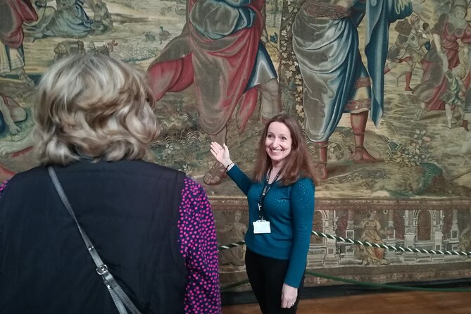 Hampton Court Palace Private Guided Tour - Exploring the Tudor Side of Hampton Court