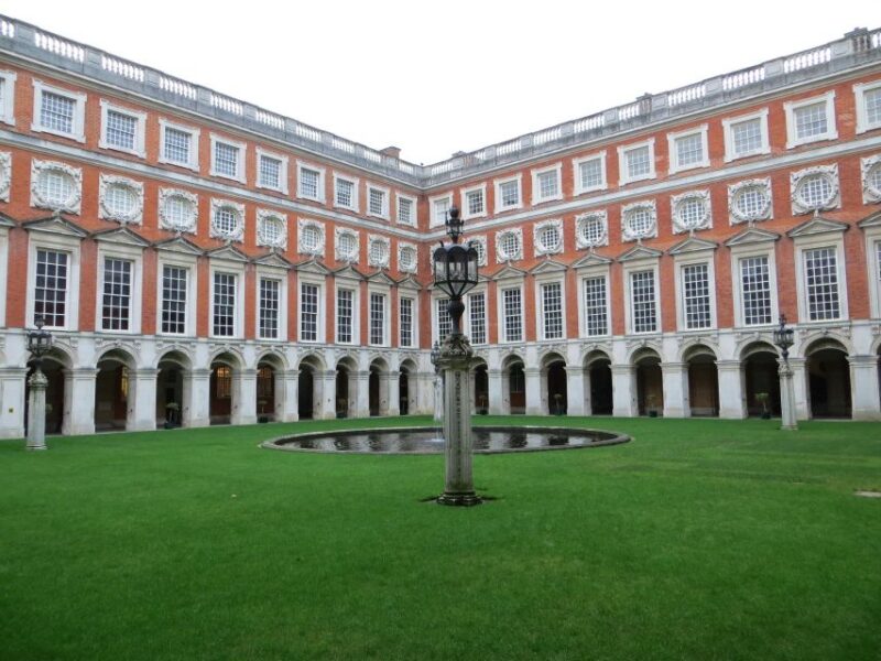 Hampton Court Palace Private tour With Fast Track Entry - The Baroque Palace of William III and Mary II