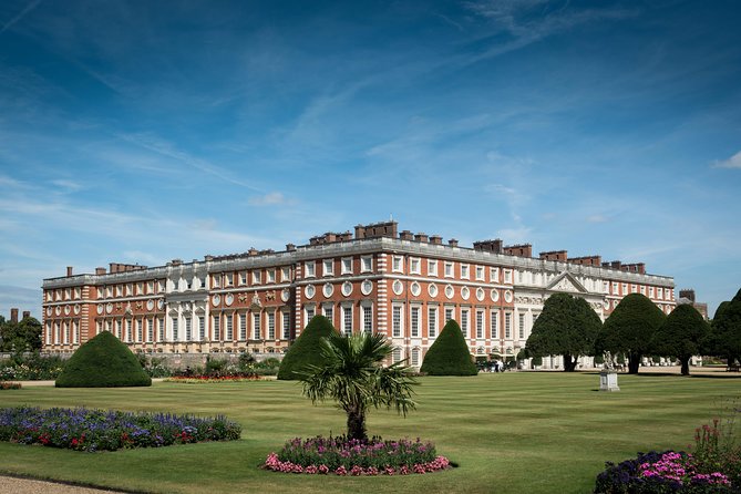 Hampton Court Palace & Windsor Castle Private Car Tour from London - What You Can Expect at Hampton Court Gardens and Windsors State Apartments