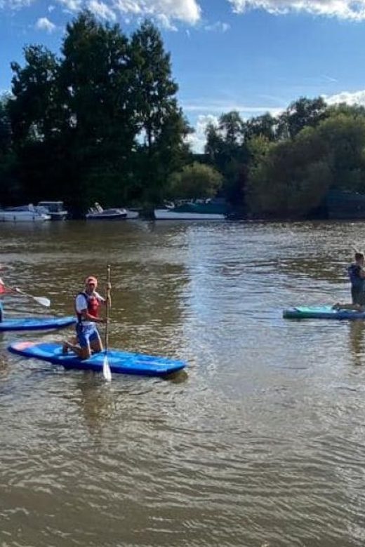 Hampton Court to Richmond Paddleboarding Expedition - The Richmond Finish and Scenic Riverside