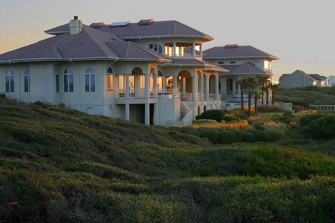 Hamptons Private Day Trip from New York City - Montauks Historic Lighthouse and Harbor Views