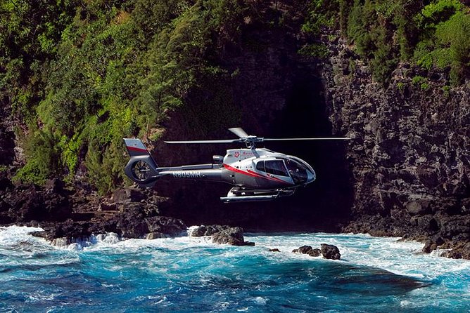 Hana Rainforest Helicopter Flight with Landing from Maui - Expert Pilot Commentary and Safety