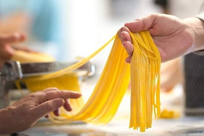 Hands on Deluxe Traditional 4-course dinner with fresh pasta - Tasting and Recipes to Take Home