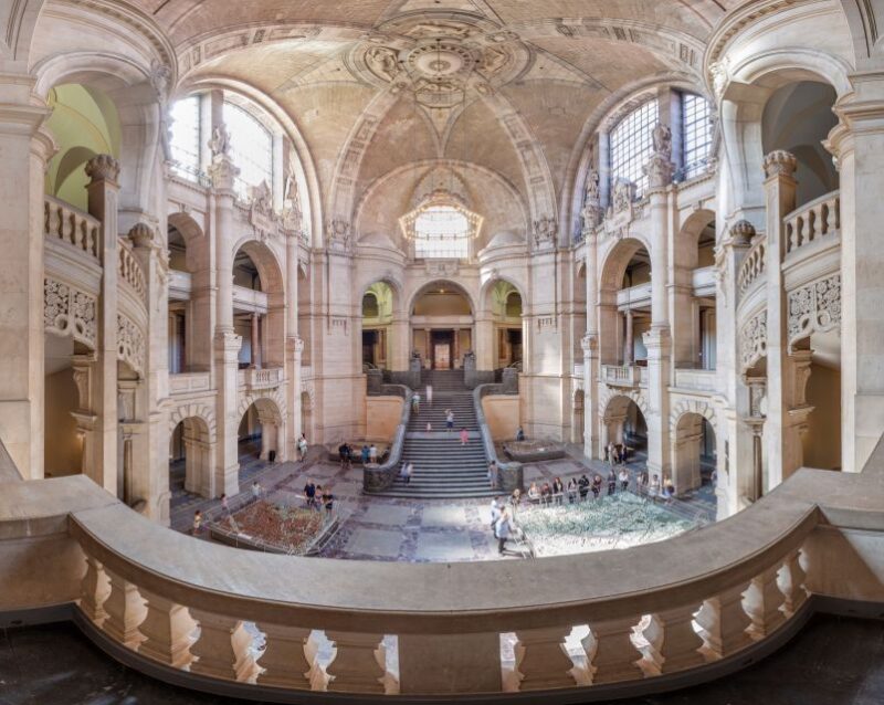 Hannover: New Town Hall exclusive Guided Walking Tour - The 3D Models That Show Hannover’s Evolution