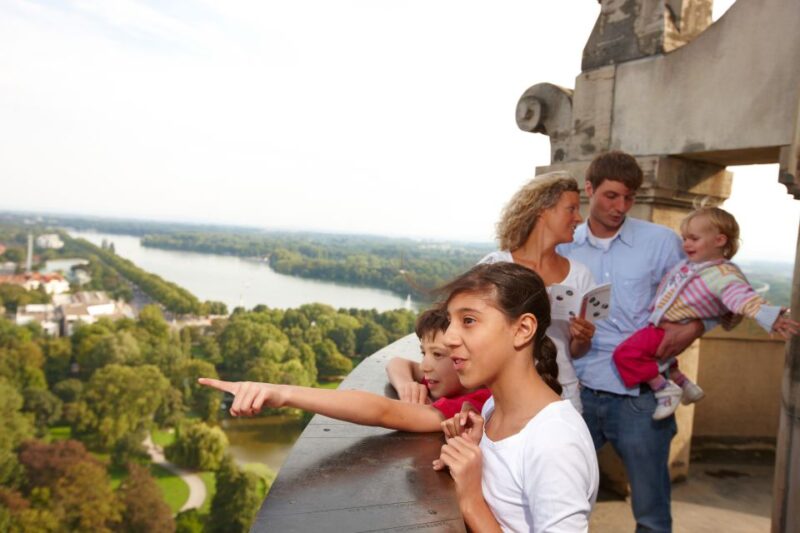 Hanover: City tour for children/teenager - What Makes the Tour Stand Out: Stories, Secrets, and Views