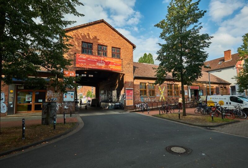 Hanover: Guided Walking Tour of the Linden-Limmer District - Why Choose This Linden-Limmer District Tour?