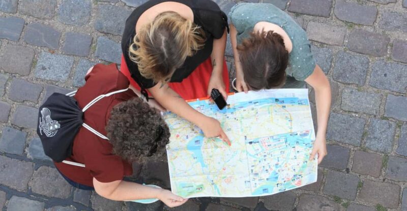 Hanover: Nordstadt Krimi-Rätsel-Tour - From the U-Bahn Exit to the Crime Scene: Starting Point & Initial Clues