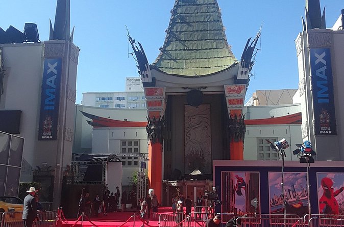 Happiest Magical LA Tour - Drive Through Rodeo Drive and Beverly Hills