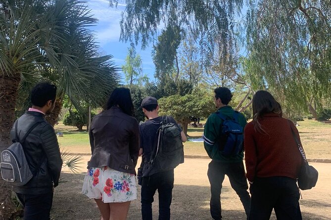 Happiness Walking Tour in Barcelona - Additional Perks: Gifts and Dining Suggestions