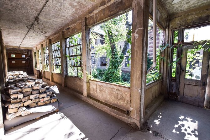 Hard Hat Tour of the Abandoned Ellis Island Hospital Complex - Key Points