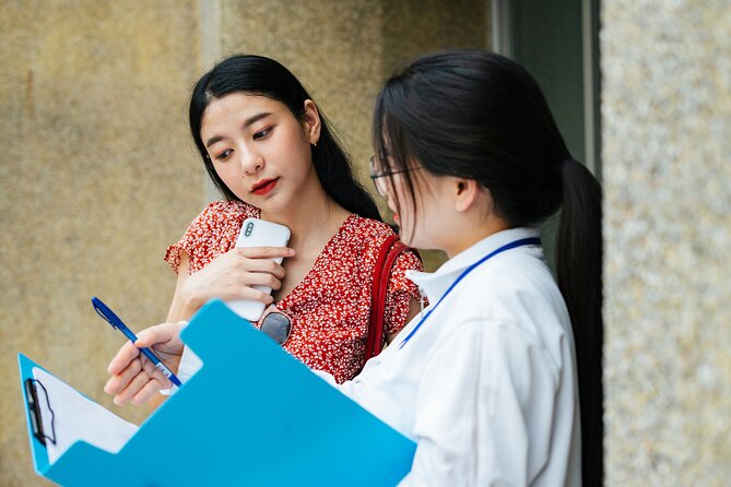 Hardships of the Past Amsterdam WW2 Private Walking Tour - Reflecting at the Memorial to Auschwitz Victims