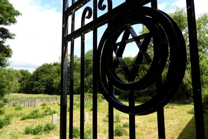 Hardships of the Past Amsterdam WW2 Private Walking Tour - Admiring the Portuguese Synagogue of Amsterdam’s Architectural Heritage