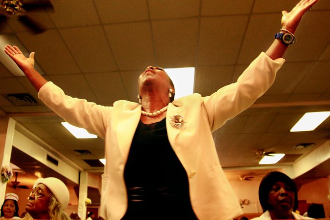 Harlem Gospel Sunday Tour - A Drive Through Central Park West and Columbia University