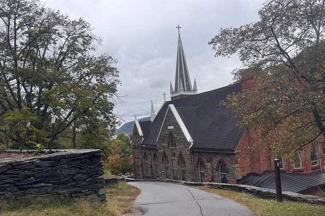 Harpers Ferry Proffesional Guided Tour - Walking Through Civil War Strategy and Abolitionist Landmarks