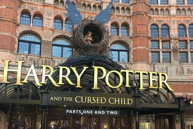 Harry Potter Filming Locations: Private Black Cab Tour in London - Inside the Ministry of Magic and Iconic Government Buildings