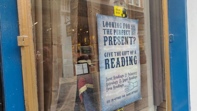 Harry Potter in London - Private Walking Tour - Practical Details: Meeting Point and Group Comfort