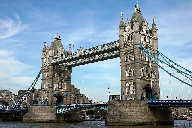 Harry Potter Tour in London The Magic Continues.in Executive luxury Vehicle - Comfort and Convenience Features