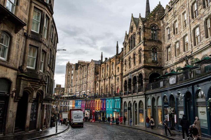 Harry Potter Tour - Starting at Edinburgh City Chambers, the Gateway to Magic