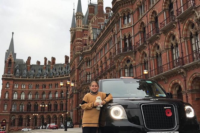 Harry Potters Magical Black Taxi Tour London - St. Pancras International and the Flying Car