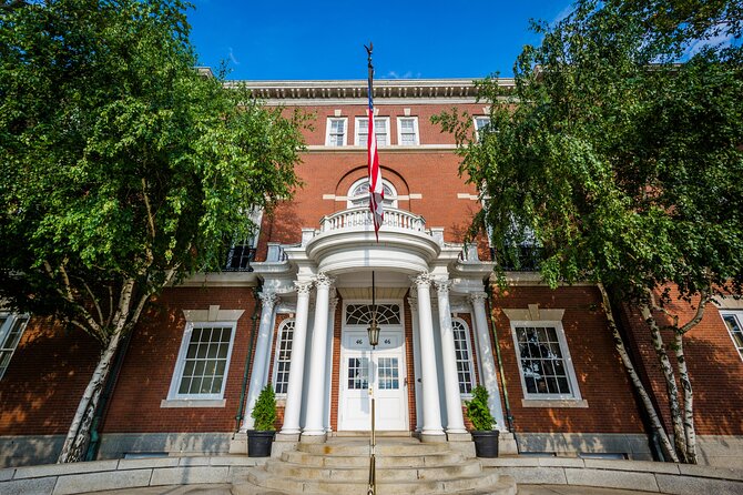 Hartford Historic Downtown GPS Self Guided Audio Walking Tour - Center Church and Its Historic Roots