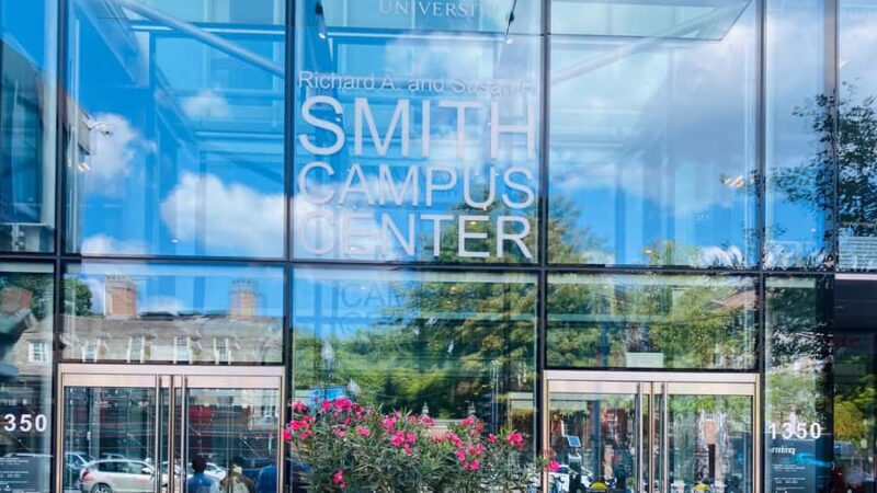 Harvard: America's oldest university - walking tour in French - Souvenir Shopping and Tips for Further Exploration