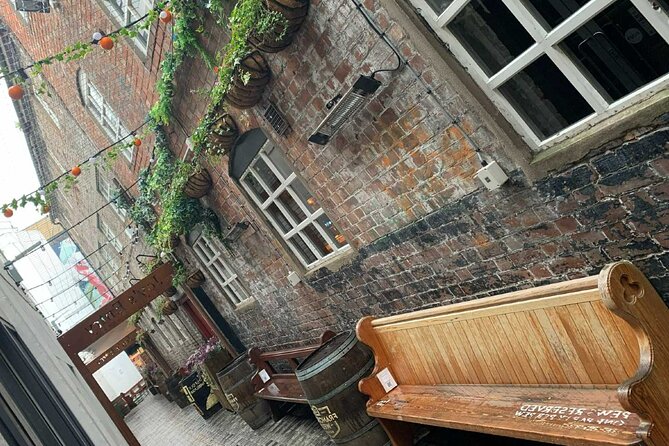 Haunted Belfast Exploration Game and Tour - Discovering Hidden Corners around Dunbar Street Parking