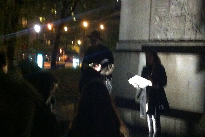 Haunted Downtown - The Guide’s Role in Creating a Spooky Atmosphere