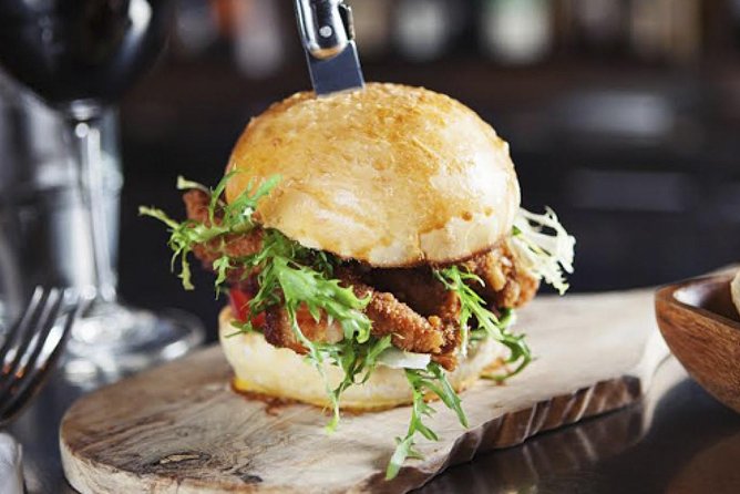 Haunted Pub Crawl - Exploring the Haunted Taverns and Bars